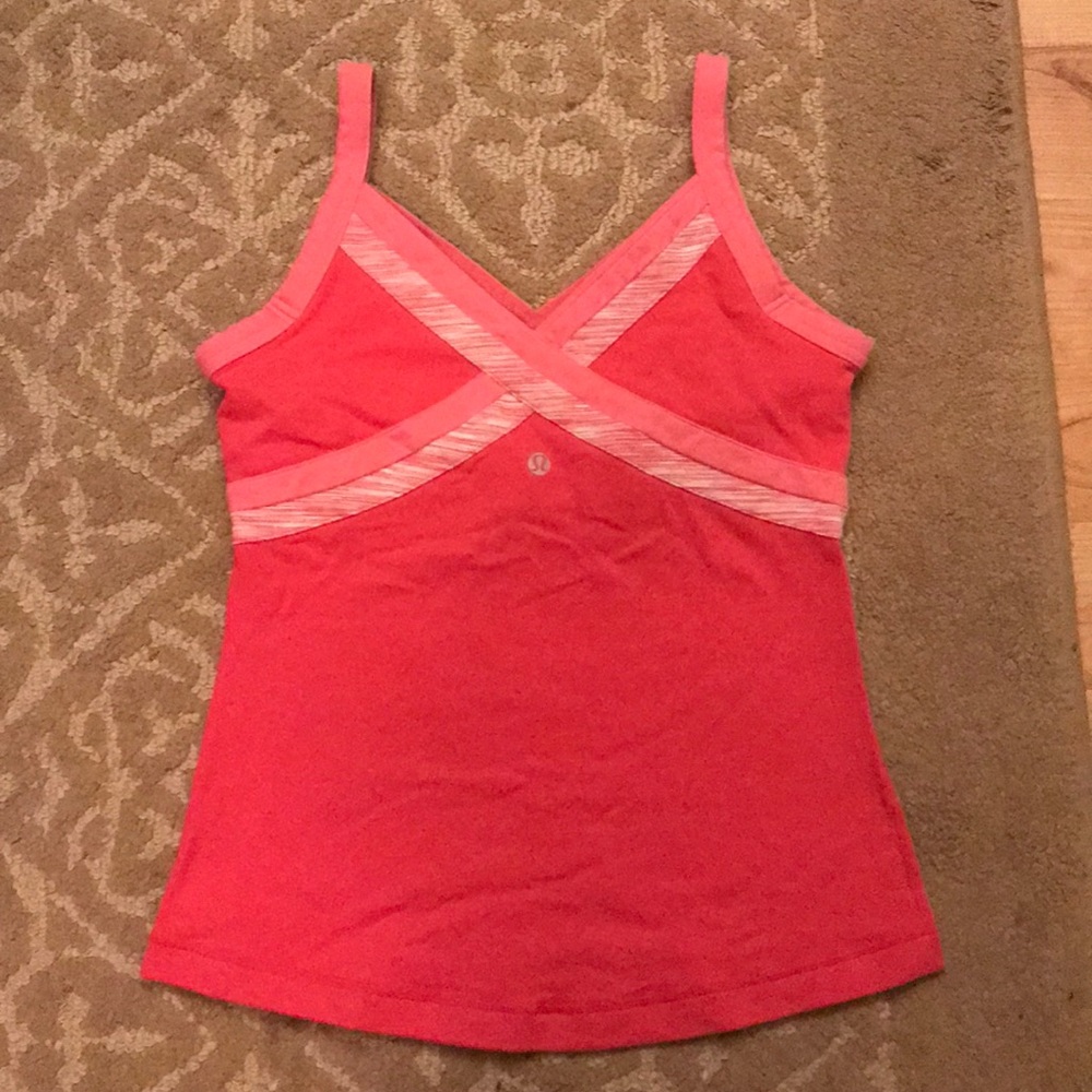 Lululemon tank